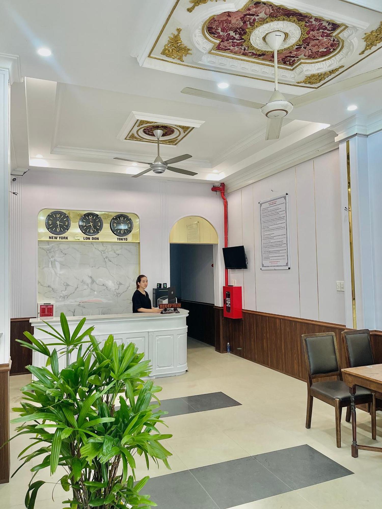 Amy Hotel Hué Extérieur photo